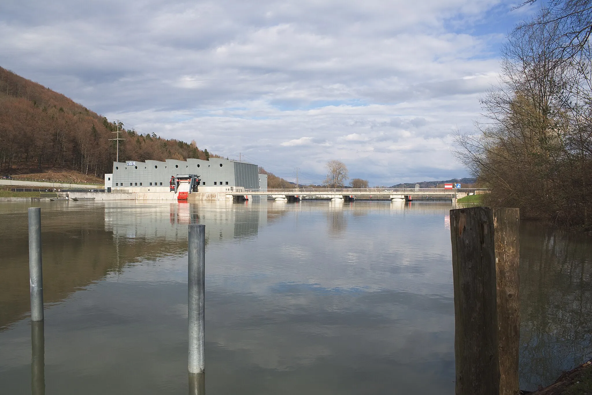 Photo showing: Flusskraftwerk Ruppoldingen bei Rothrist, Schweiz