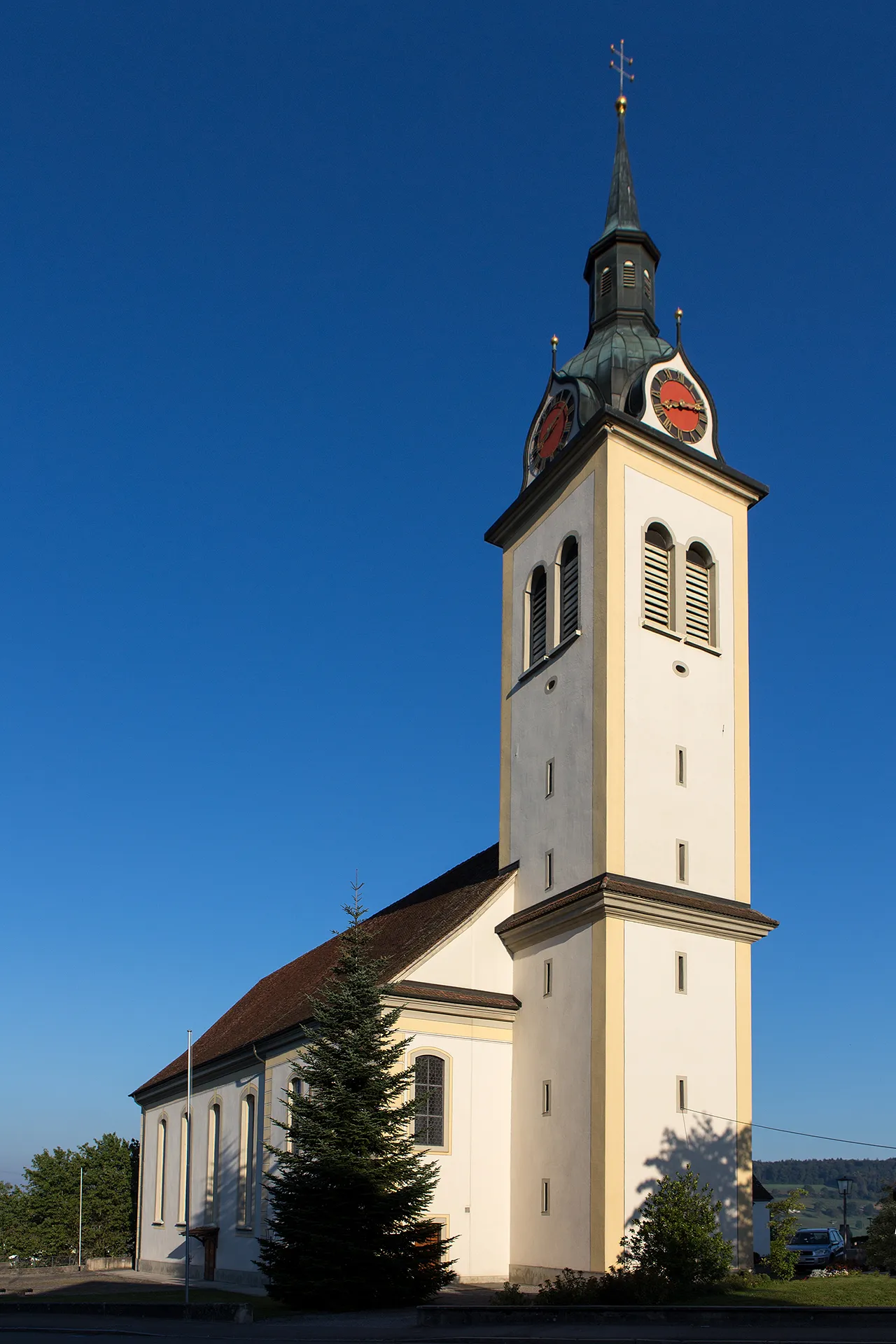 Photo showing: Pfarrkirche Heilig Kreuz in Sarmenstorf