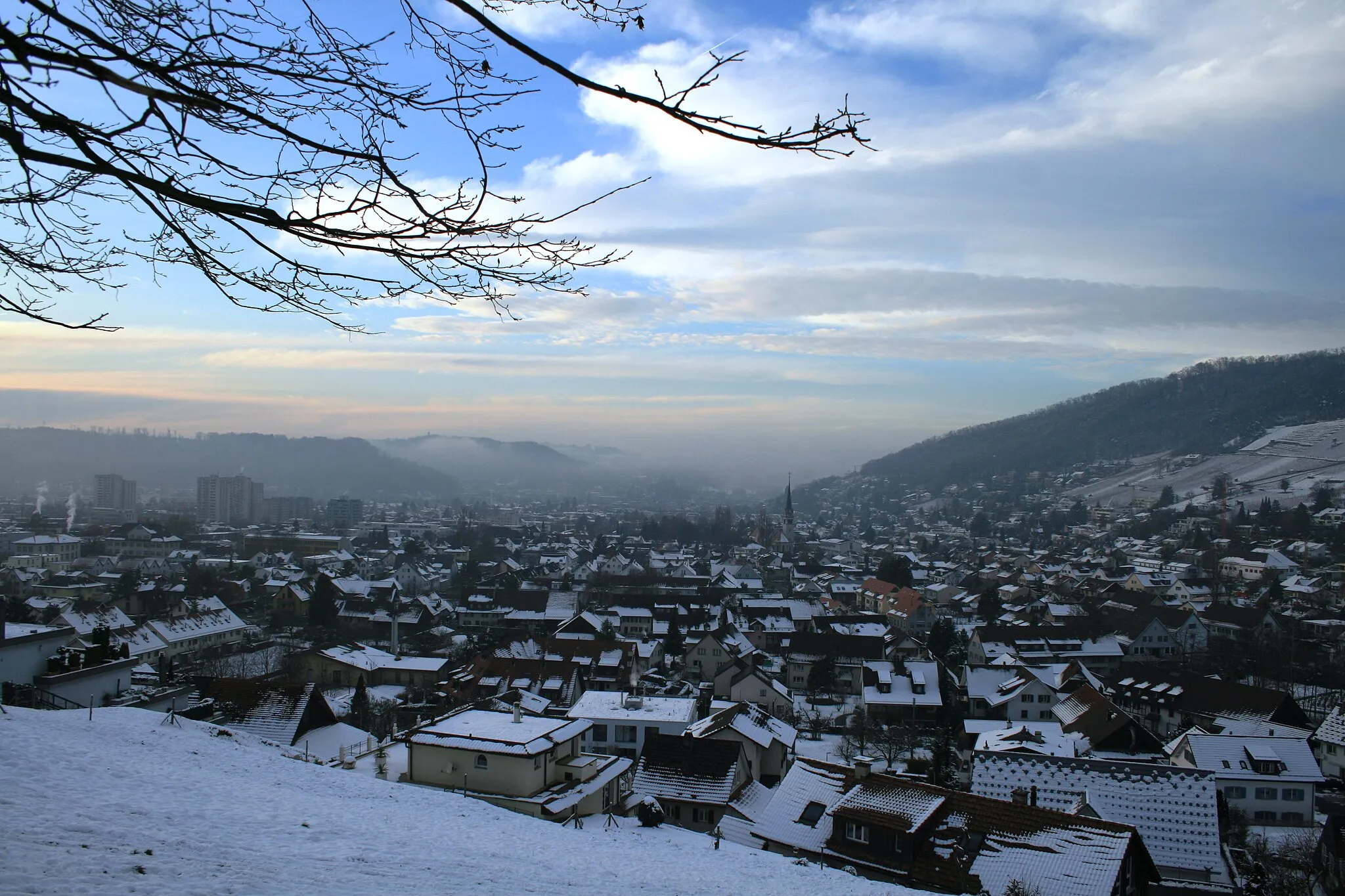 Photo showing: View from Sulperg to Wettingen, Switzerland