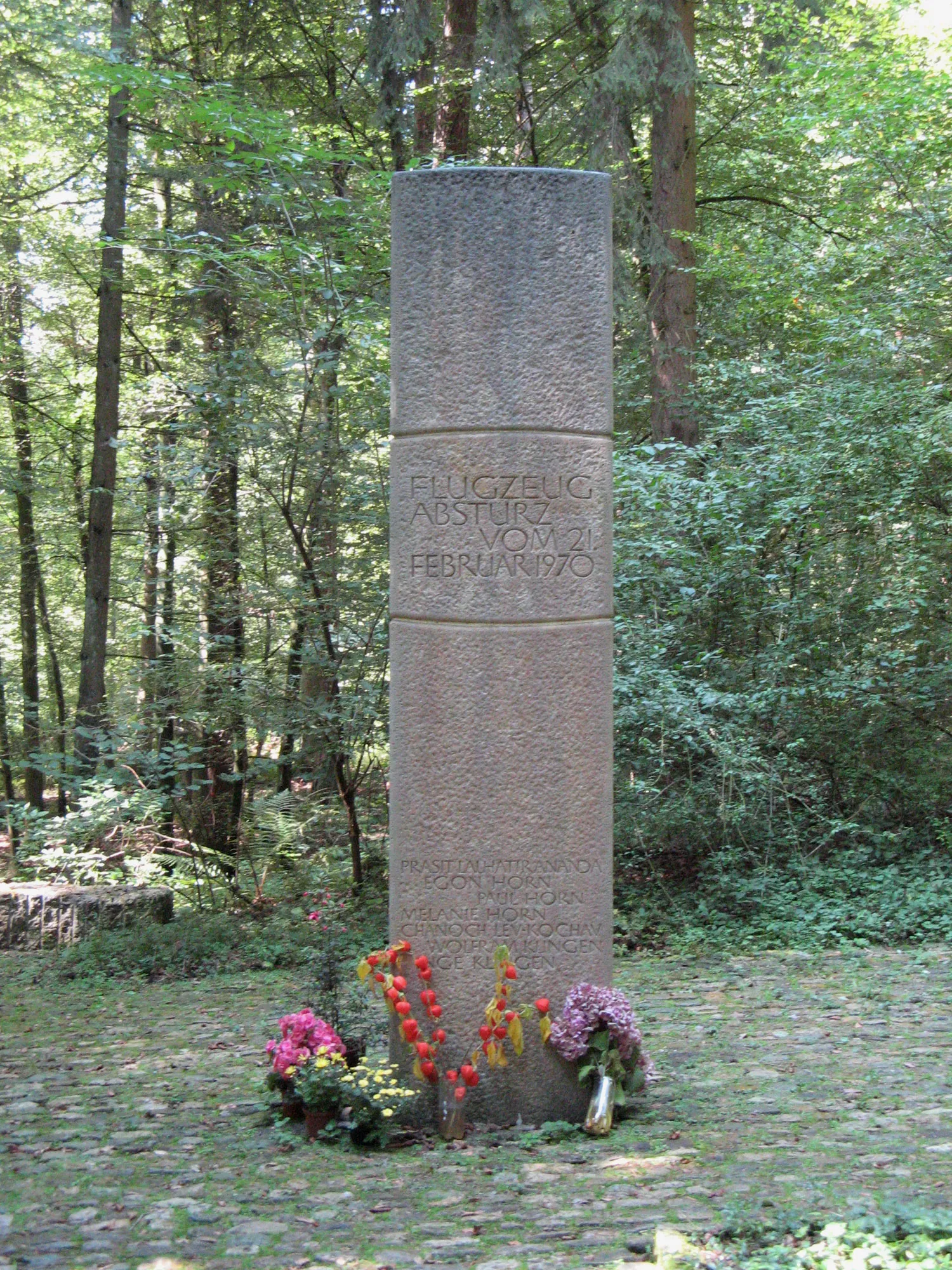 Photo showing: Denkmal bei der Absturzstelle von Swissair-Flug 330 bei Würenlingen