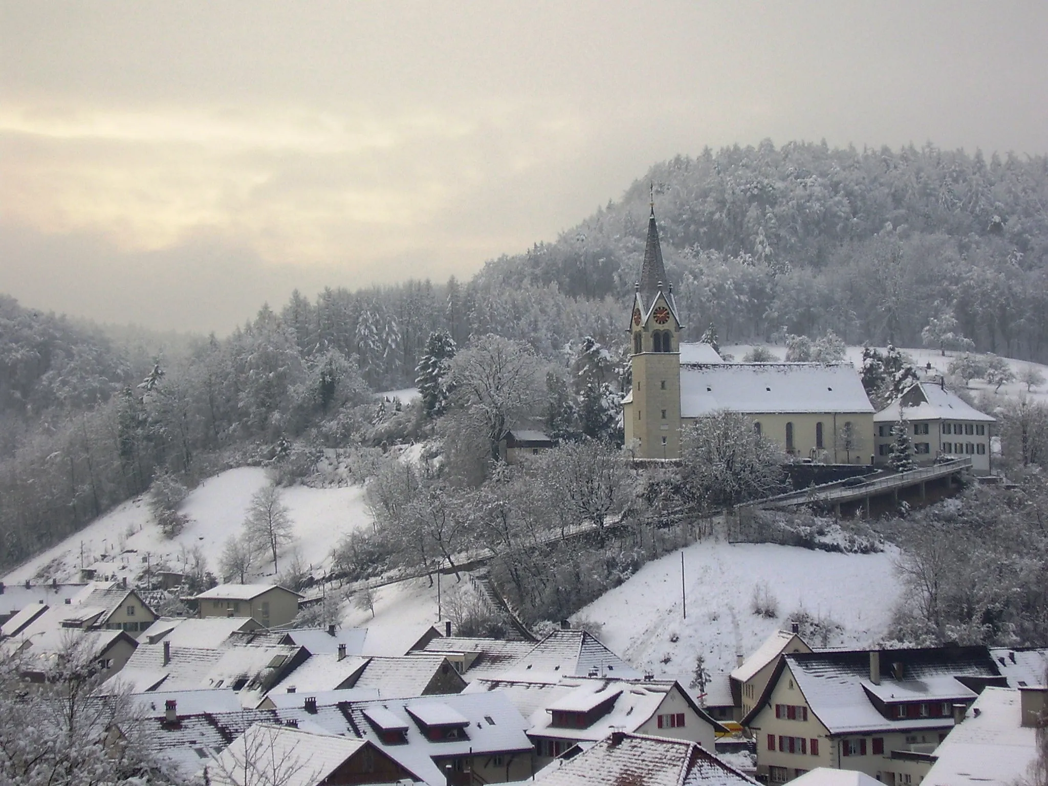 Photo showing: Würenlingen Aargau, Switzerland.
Snowed Roman-catholic Church.