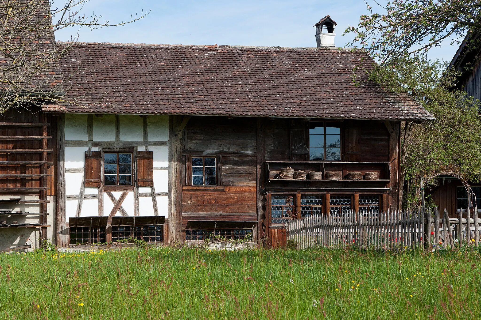 Photo showing: Das Bohlenständerhaus im Ortsteil Schrofen von Amriswil