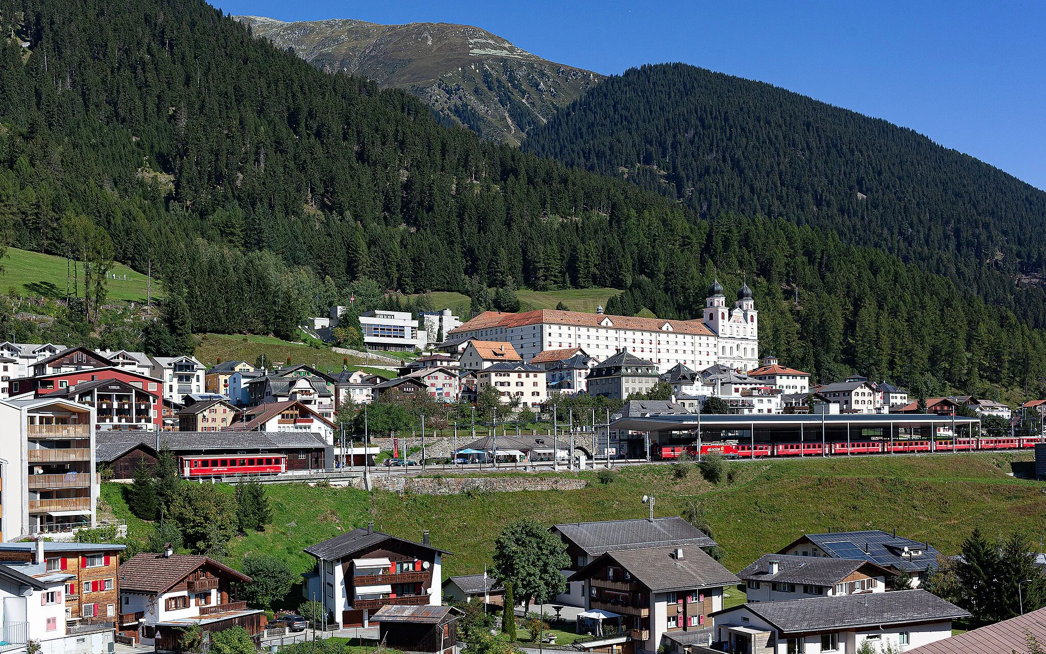 Photo showing: Benedictine monastery in the village of Disentis/Mustér, canton of Graubünden, Switzerland. Photo taken 15.09.2019.