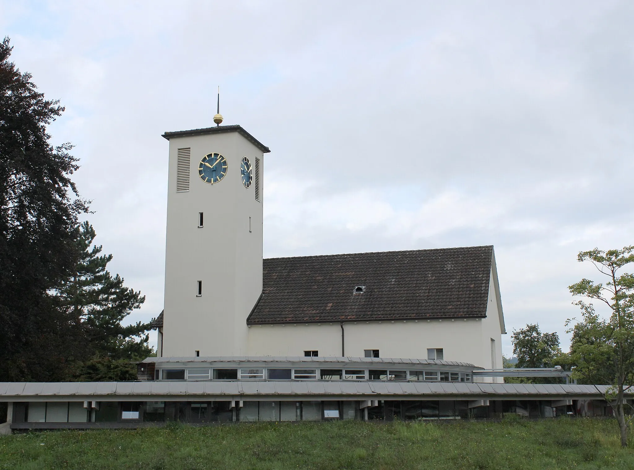 Photo showing: Aussenansicht der evangelischen Kirche in Eschlikon TG
