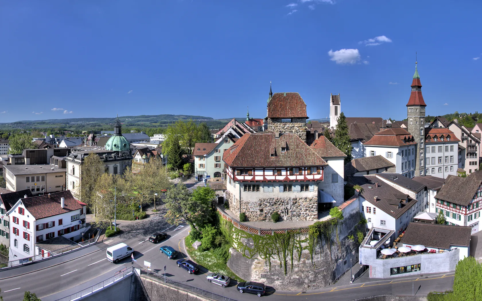 Photo showing: Castle and town hall (to the right) of Frauenfeld. To the left: dome of the Post Office building.