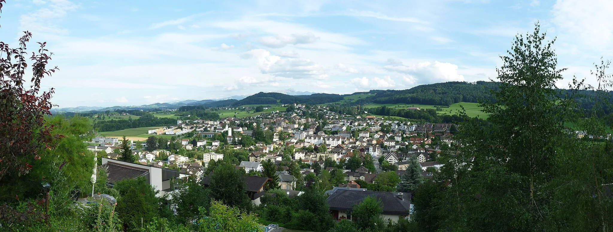 Photo showing: Oberuzwil, SG, Switzerland. Taken from Vogelsberg, stitched out of 4 photos