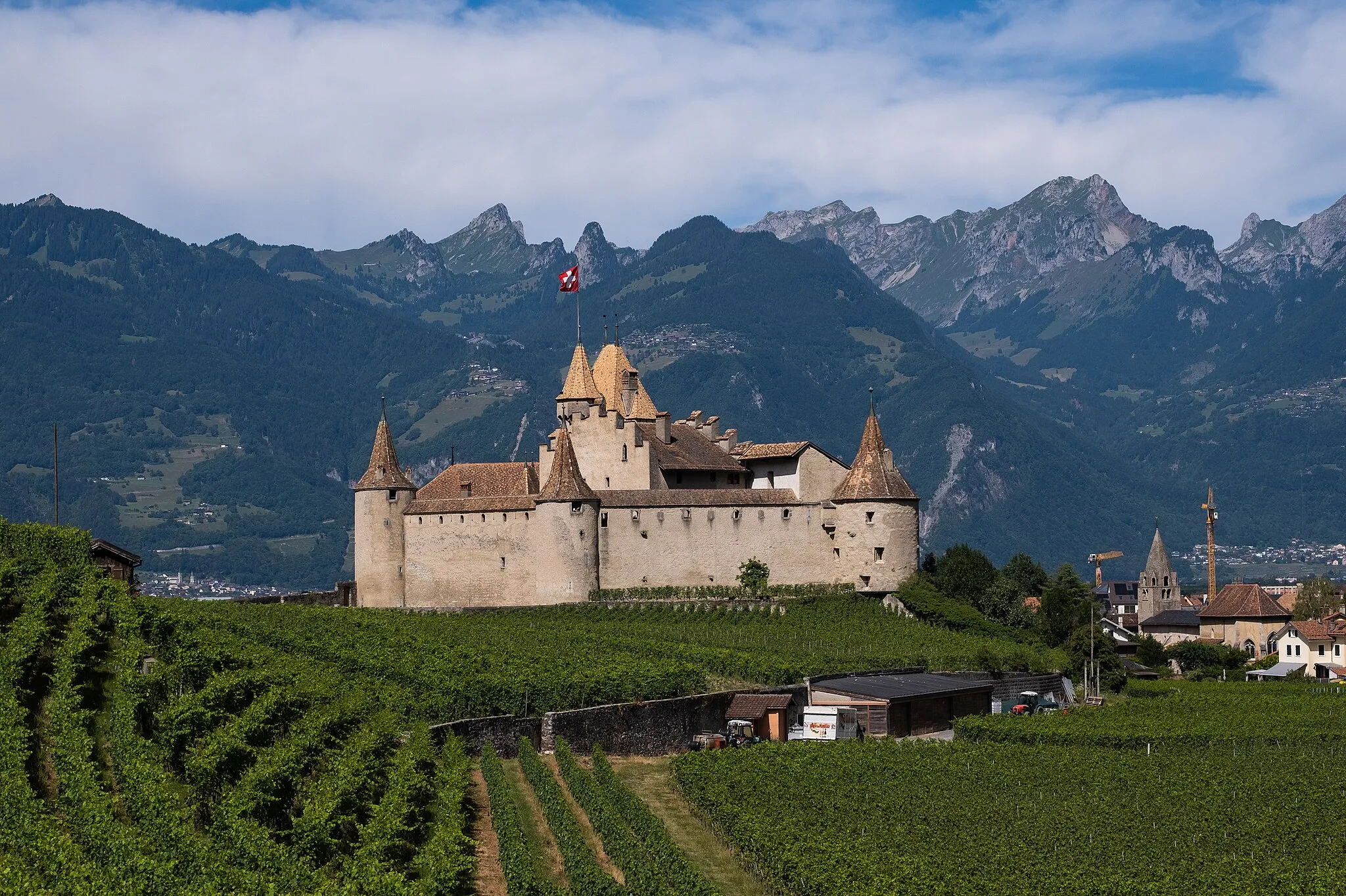 Photo showing: Le château d'Aigle, en Suisse, en juillet 2022.