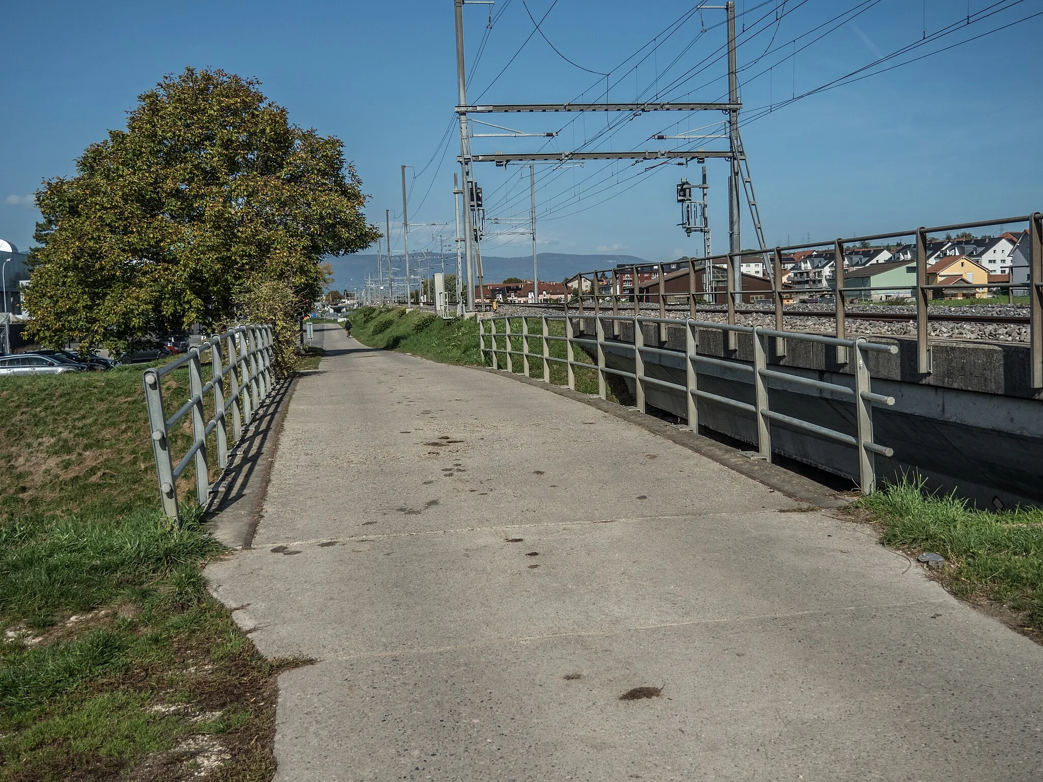 Photo showing: Road Bridge over the Talent River, Chavornay, Canton of Vaud, Switzerland