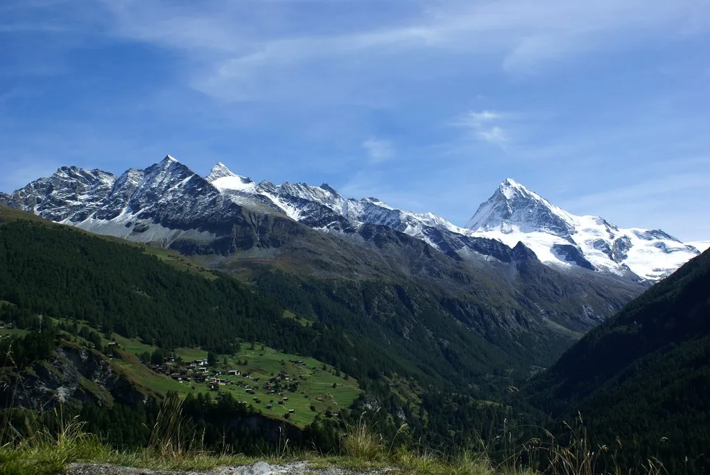 Photo showing: Dent Blanche (4350m) above the Val d'Hérens, Valais