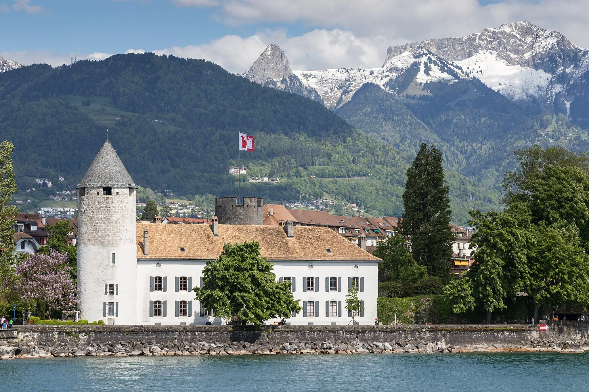 Photo showing: La Tour-de-Peilz Castle at Lake Geneva, Switzerland