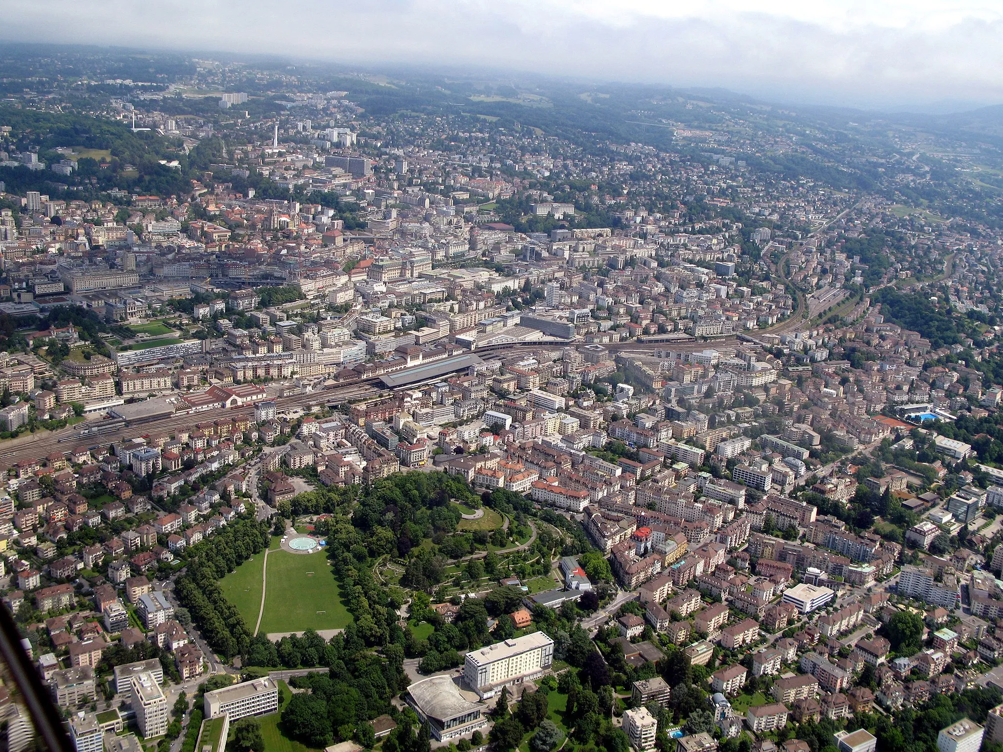 Photo showing: Aerial view of the city of Lausanne.