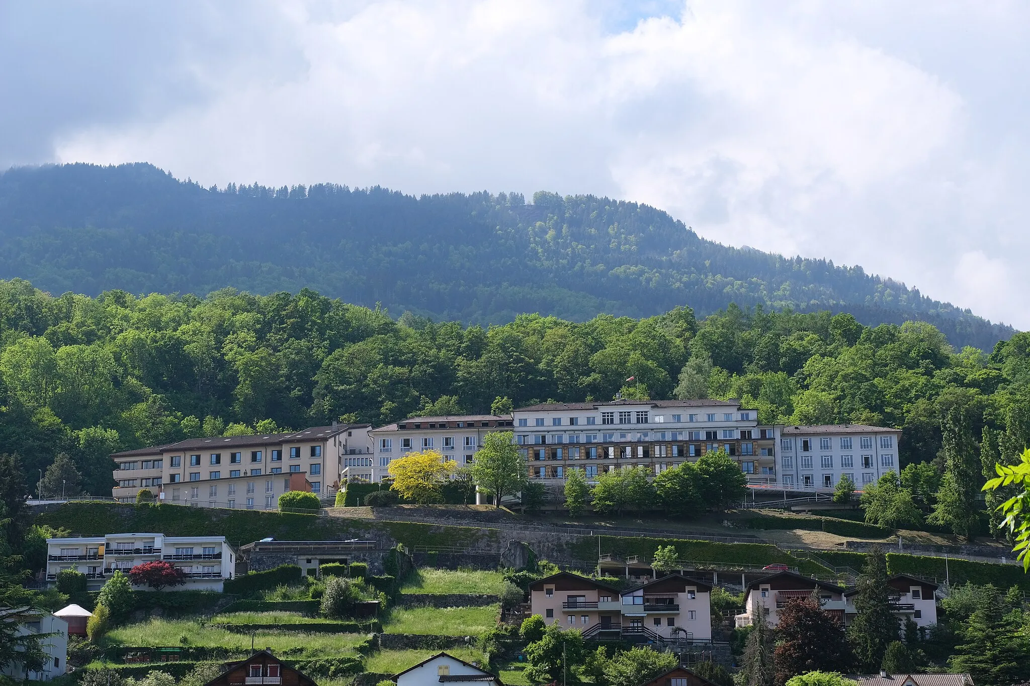 Photo showing: L'hôpital de Monthey en 2020.