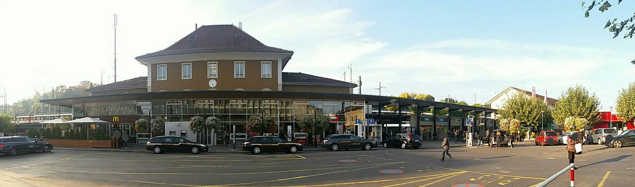 Photo showing: Gare de Morges vue de la place