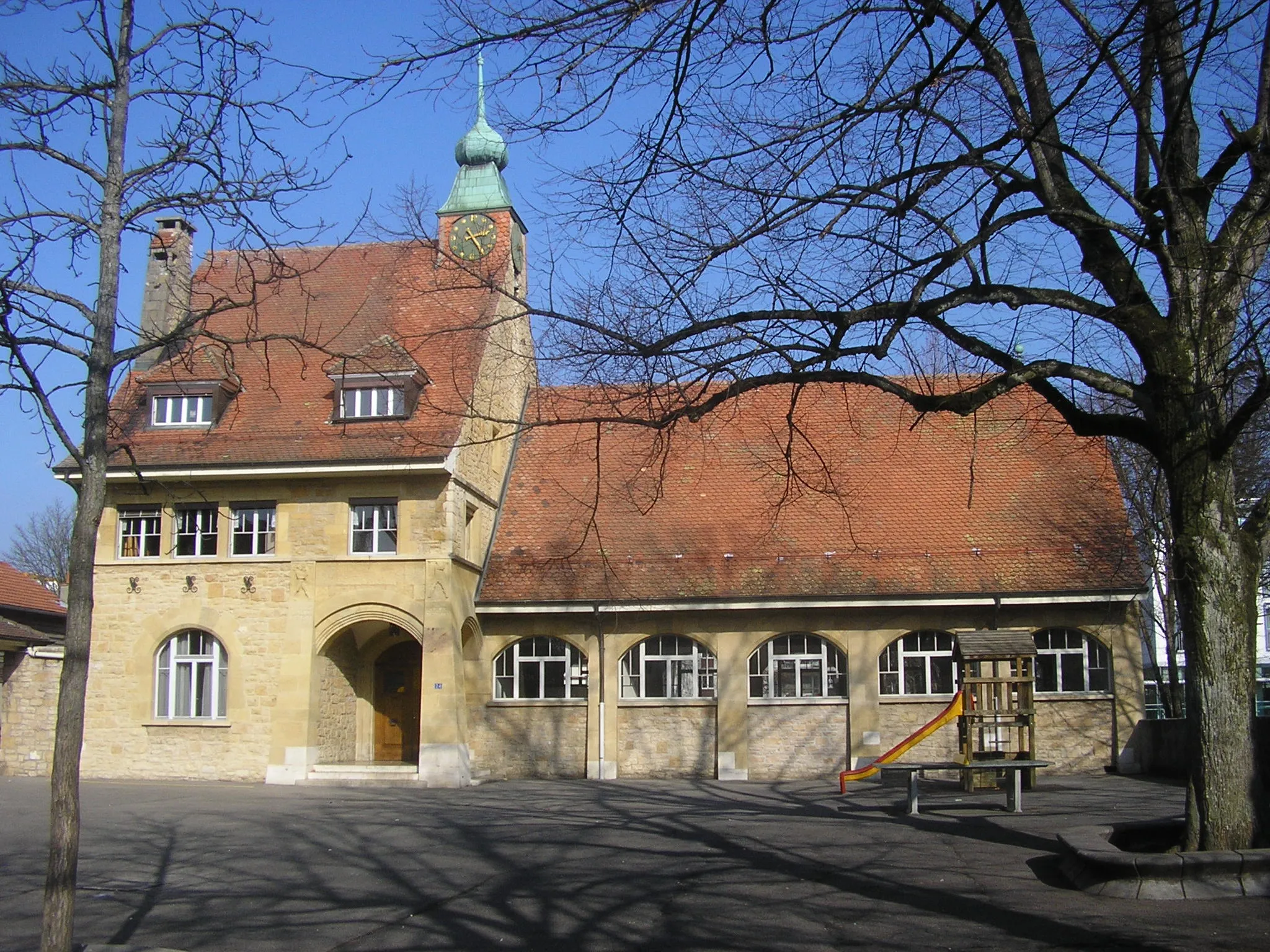 Photo showing: École du vieux village, commune d'Onex à Genève.