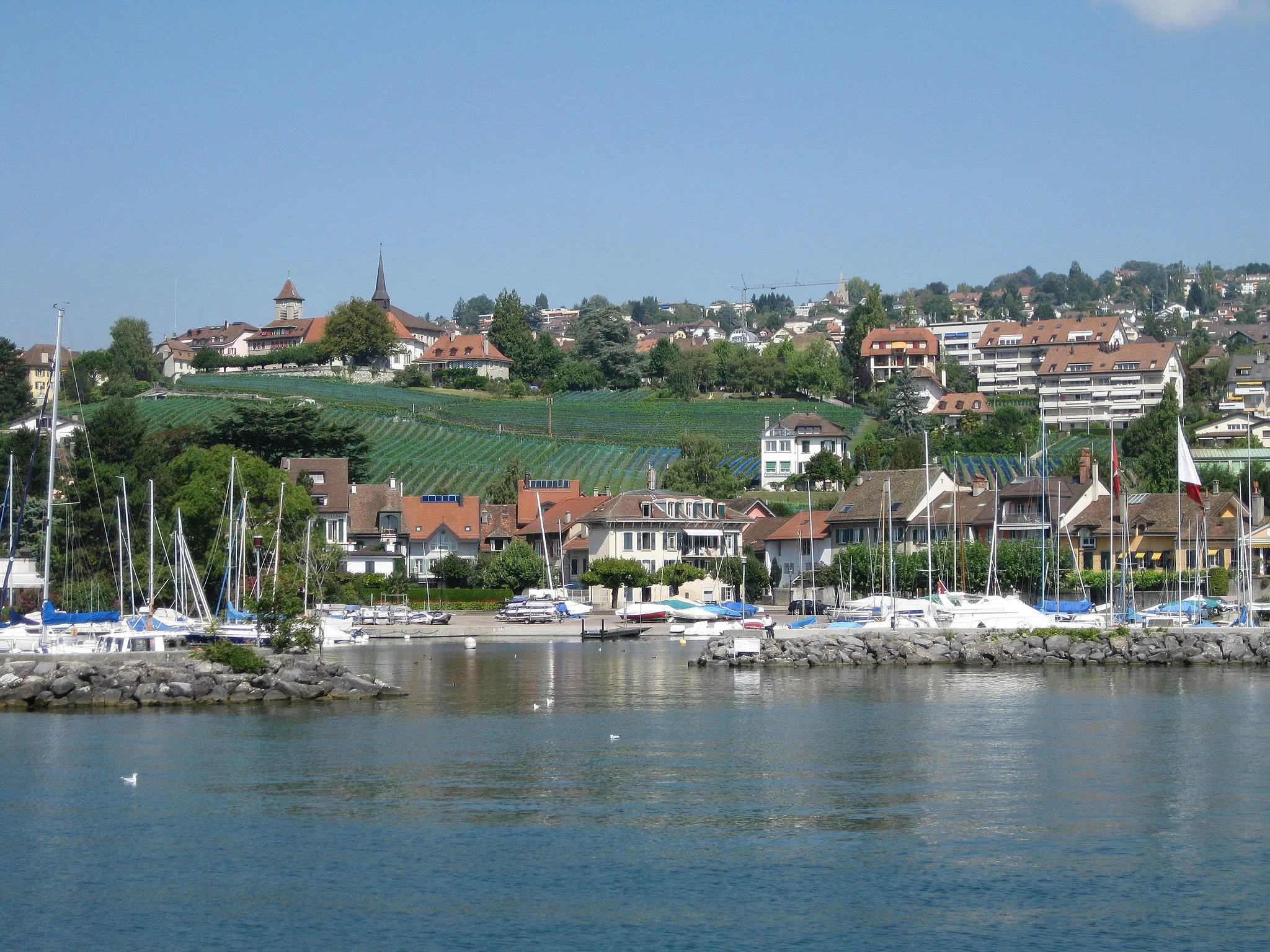 Photo showing: Around the lake of Geneva, Switzerland / France. Location see geotag.