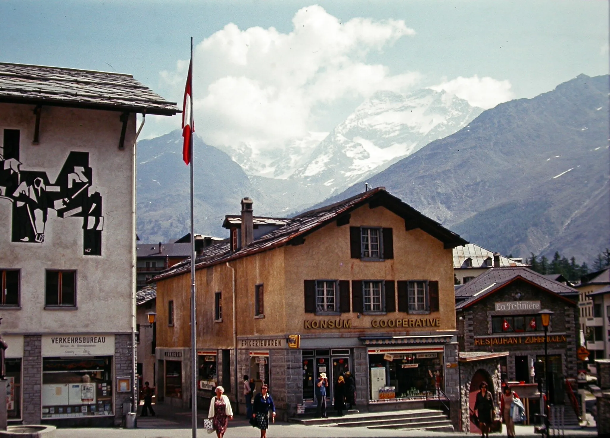 Photo showing: 1974 Saas Fee