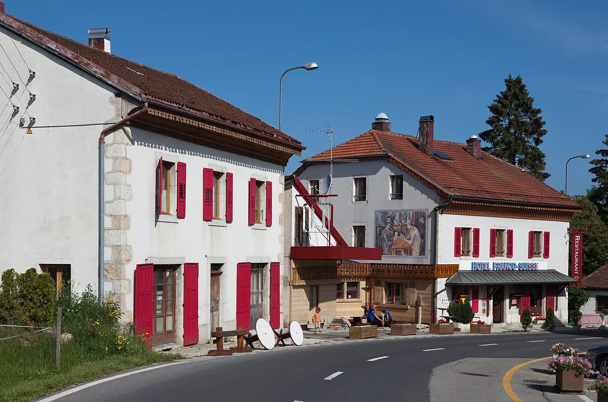 Photo showing: Hôtel Franco-Suisse avant la douane suisse à La Cure (Saint-Cergue)