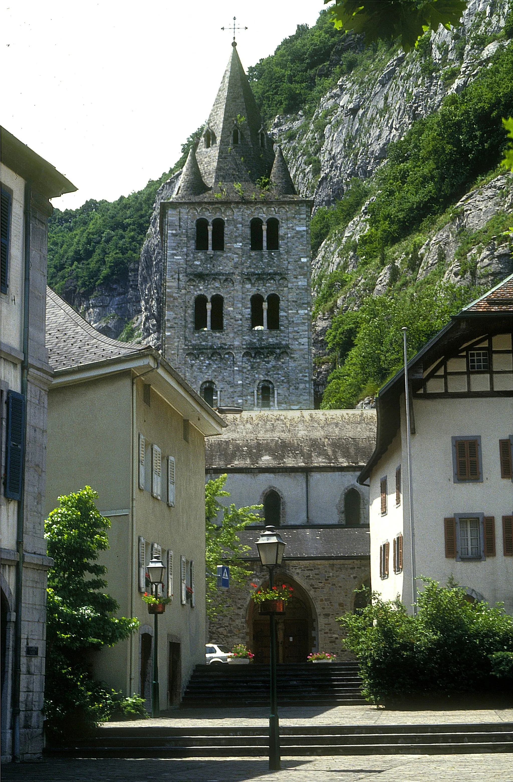Photo showing: Bildbeschreibung: Saint-Maurice - Blick auf die Abteikirche
