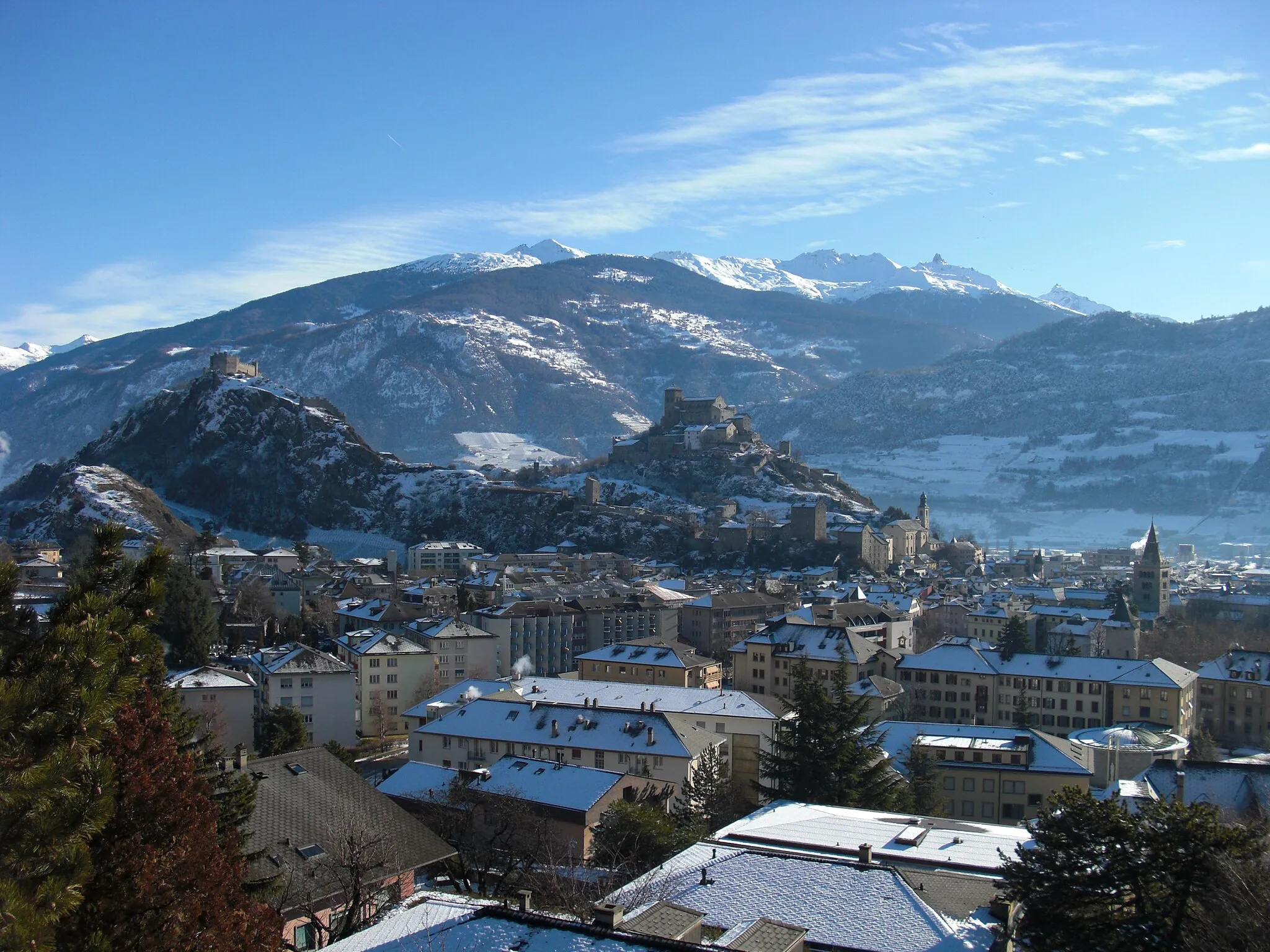 Photo showing: View of Sion from NW, canton Valais, Switzerland