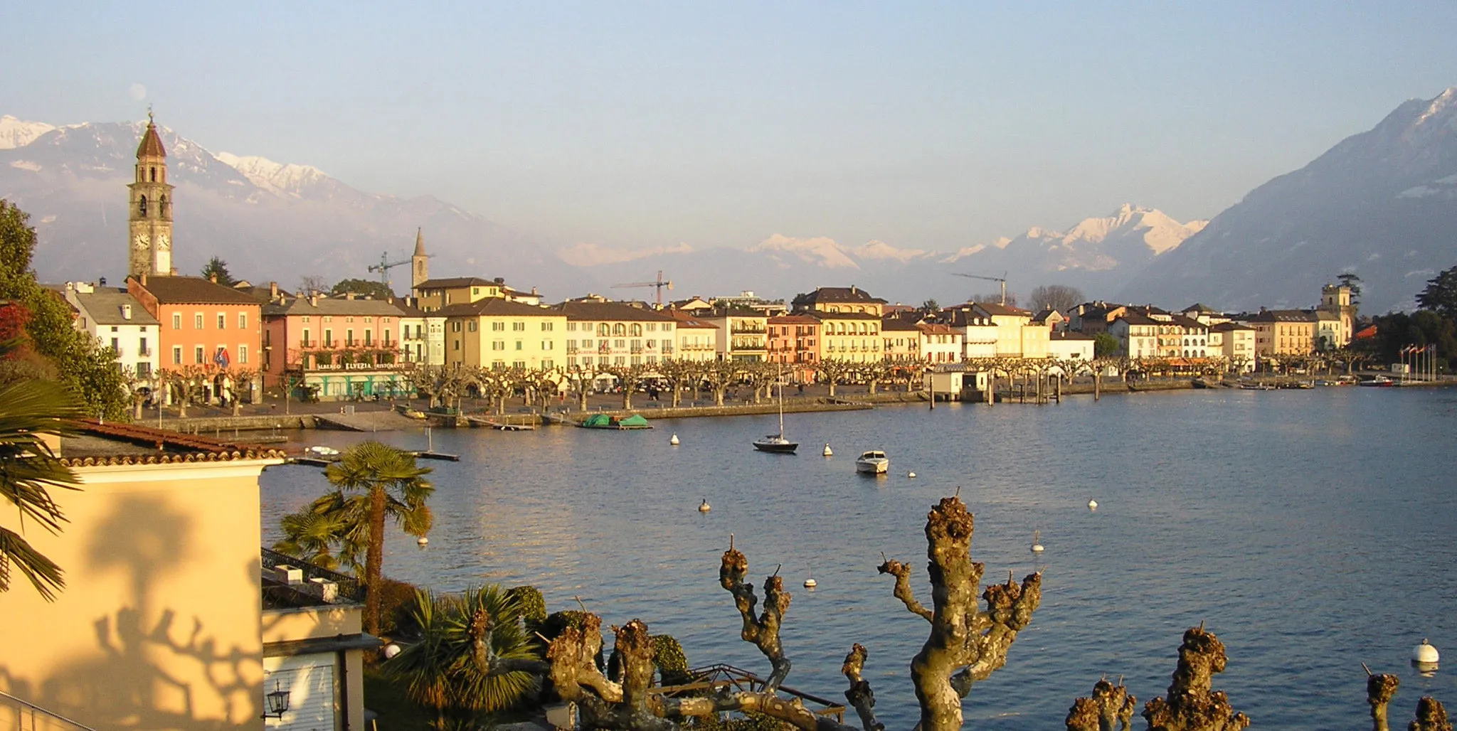 Photo showing: Ascona, in winter