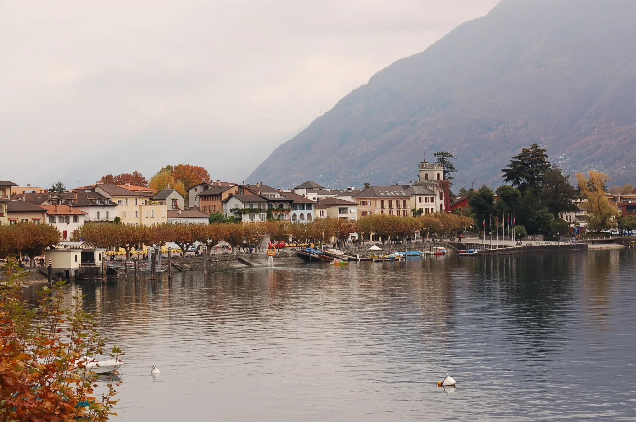 Photo showing: Ascona's Waterfront in Ticino, Switzerland. It was a beautiful little town.