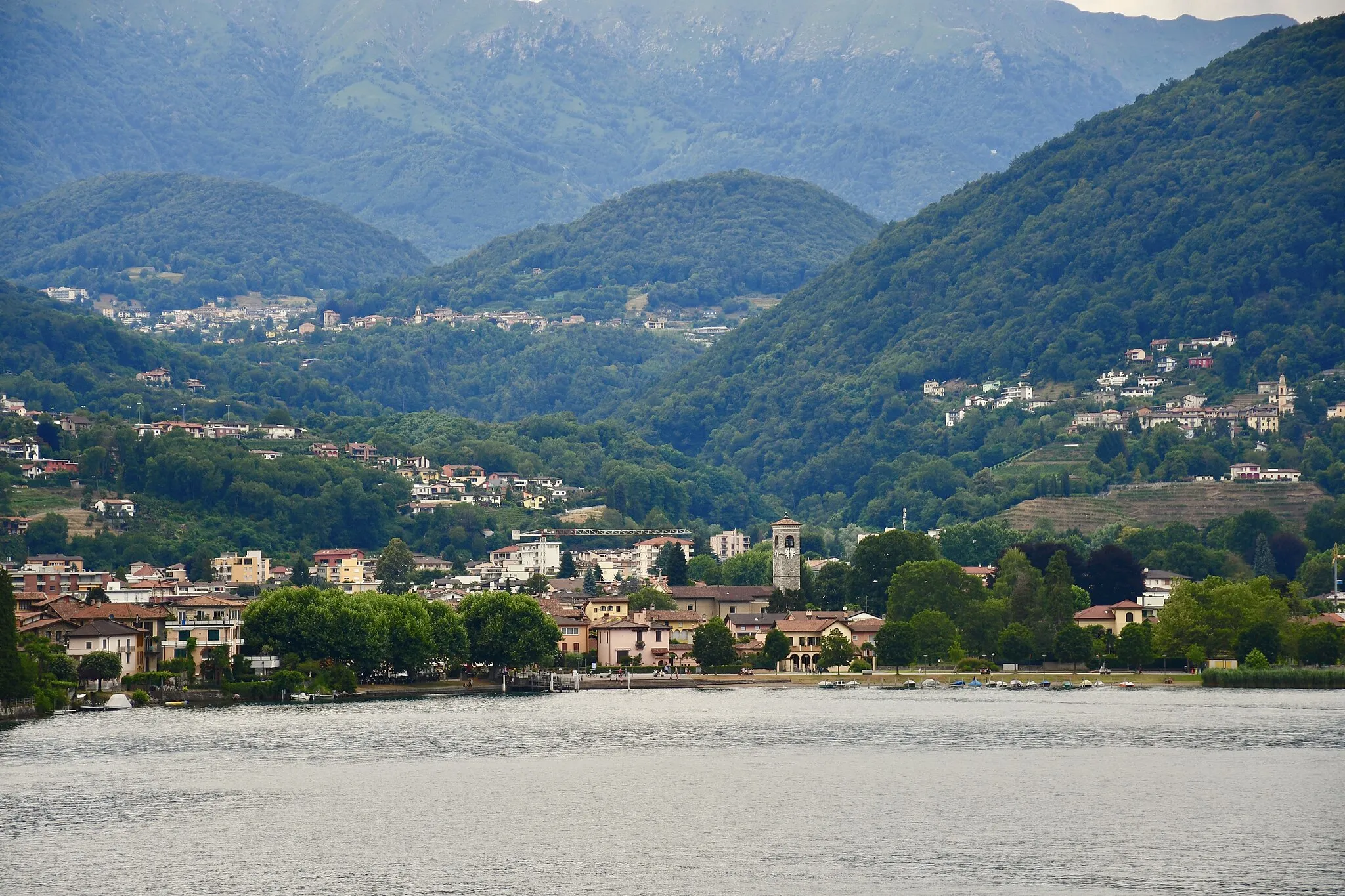 Photo showing: La commune de Caslano (TI), en Suisse.