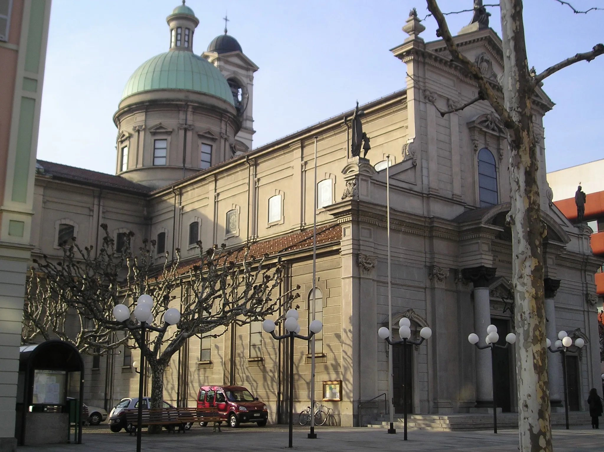 Photo showing: Questa foto rappresenta la chiesa di San Vitale a Chiasso, è stata scattata da me, G. Salluzzi a dicembre 2005 ed è rilasciata in Pubblico Dominio