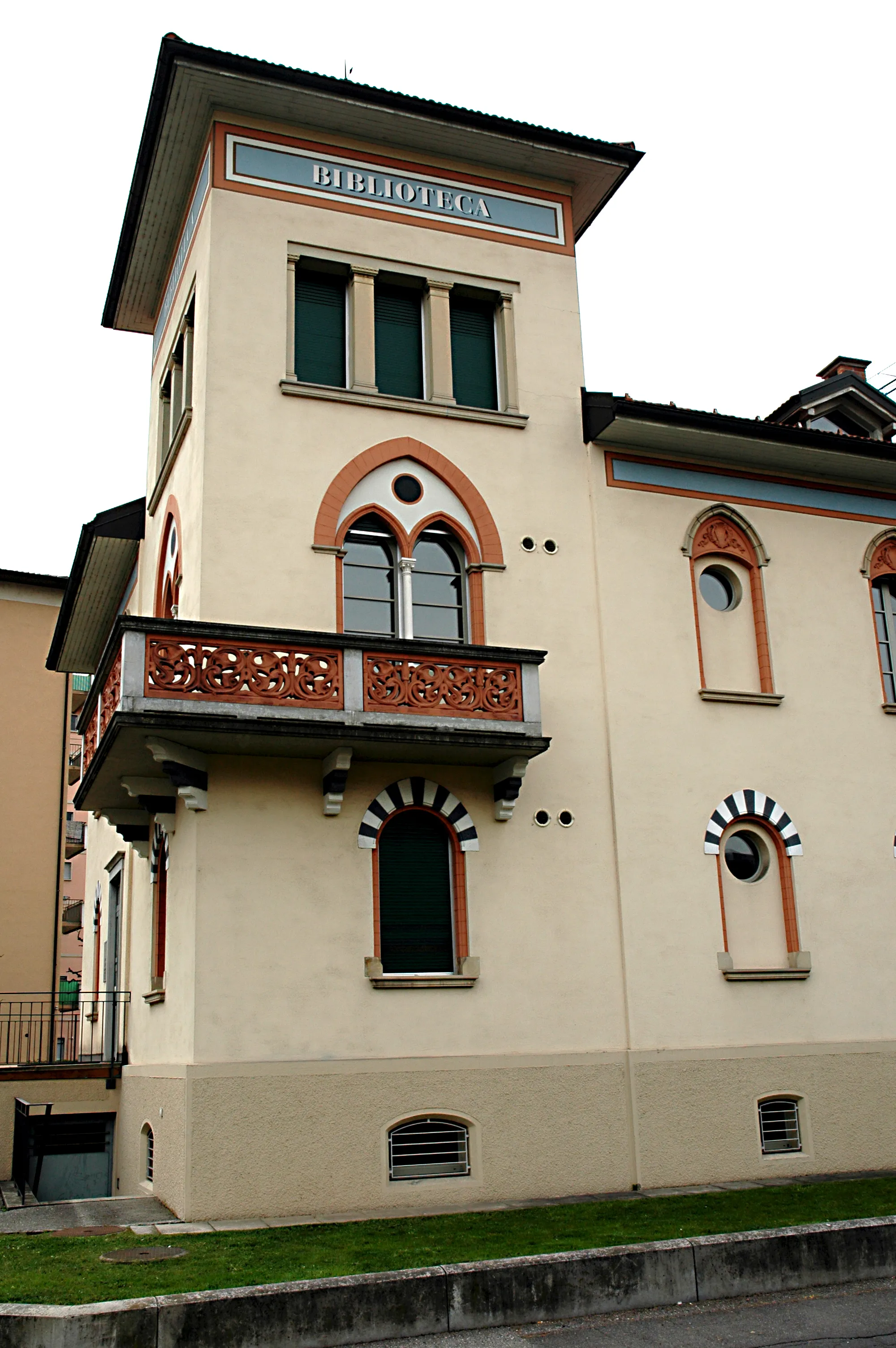 Photo showing: Chiasso - public library