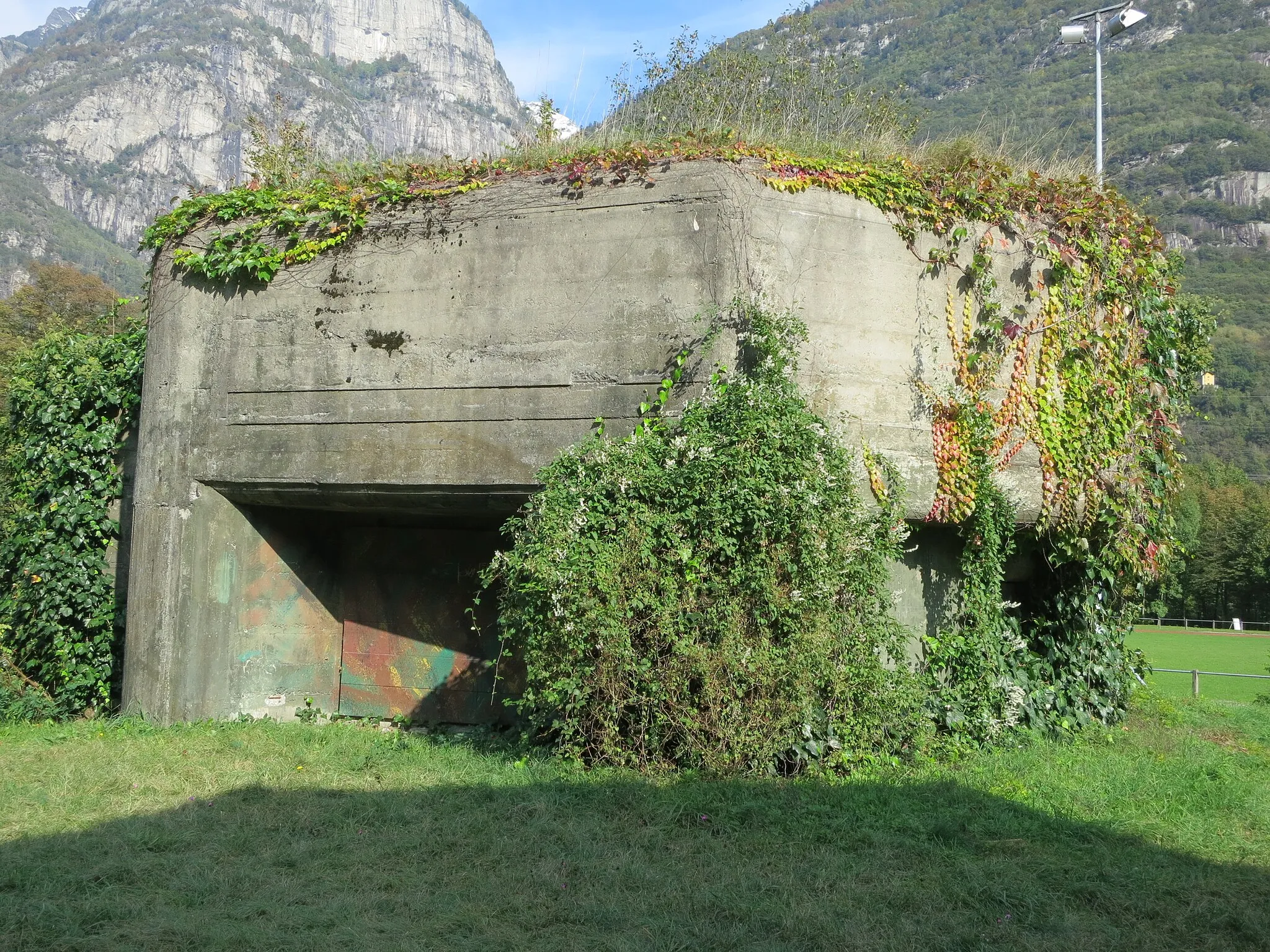 Photo showing: Bunker grande, Lodrino TI, Schweiz