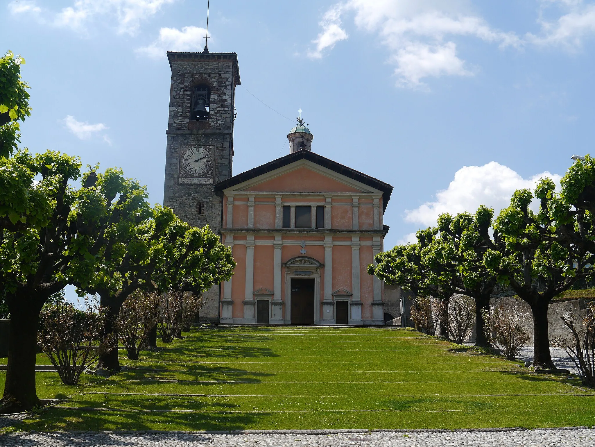 Photo showing: Facade of the Basilica Santa Maria dei Miracoli, Morbio Inferiore