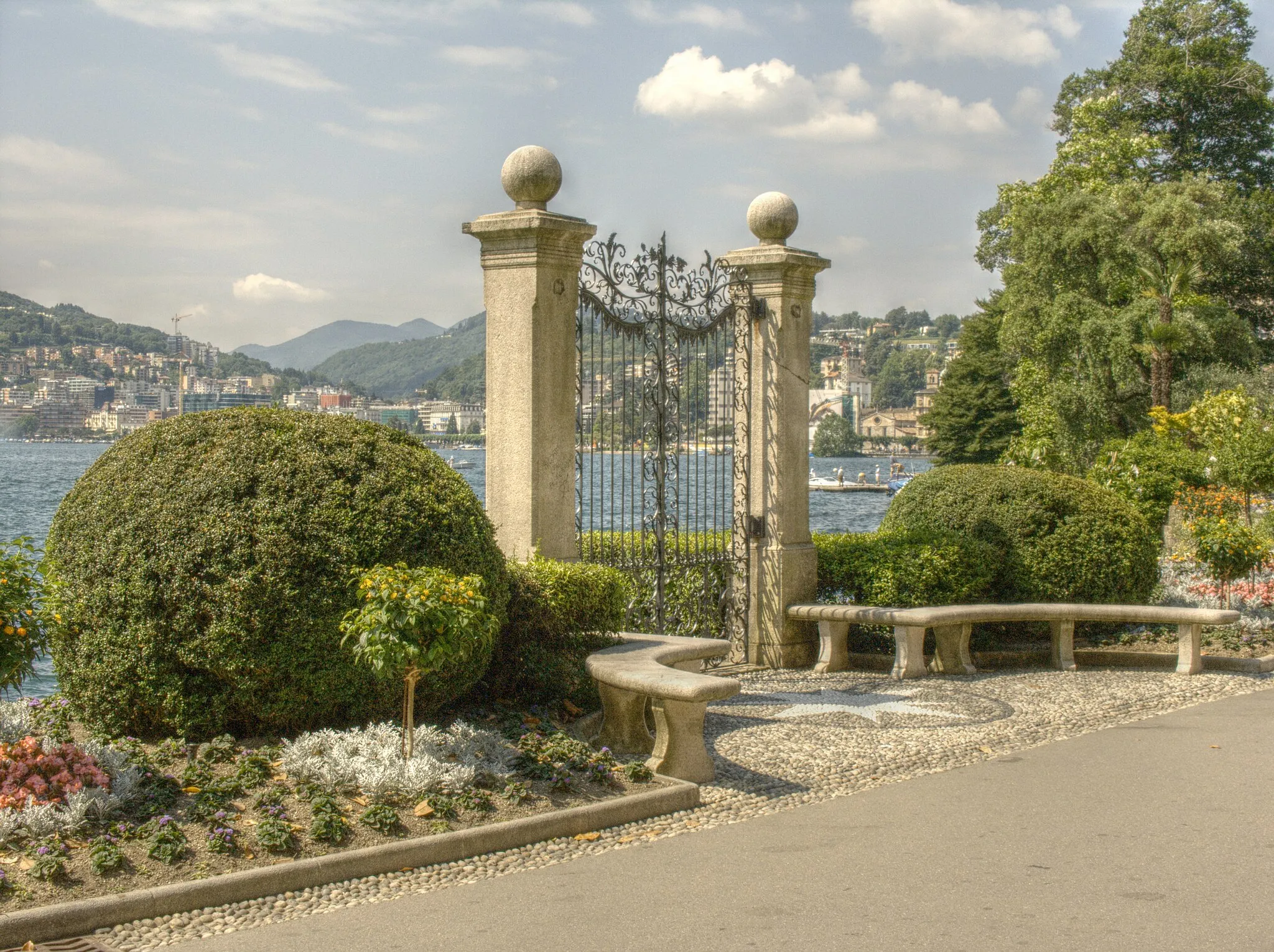Photo showing: Lugano, Tessin, Switzerland - A view of Ciani park