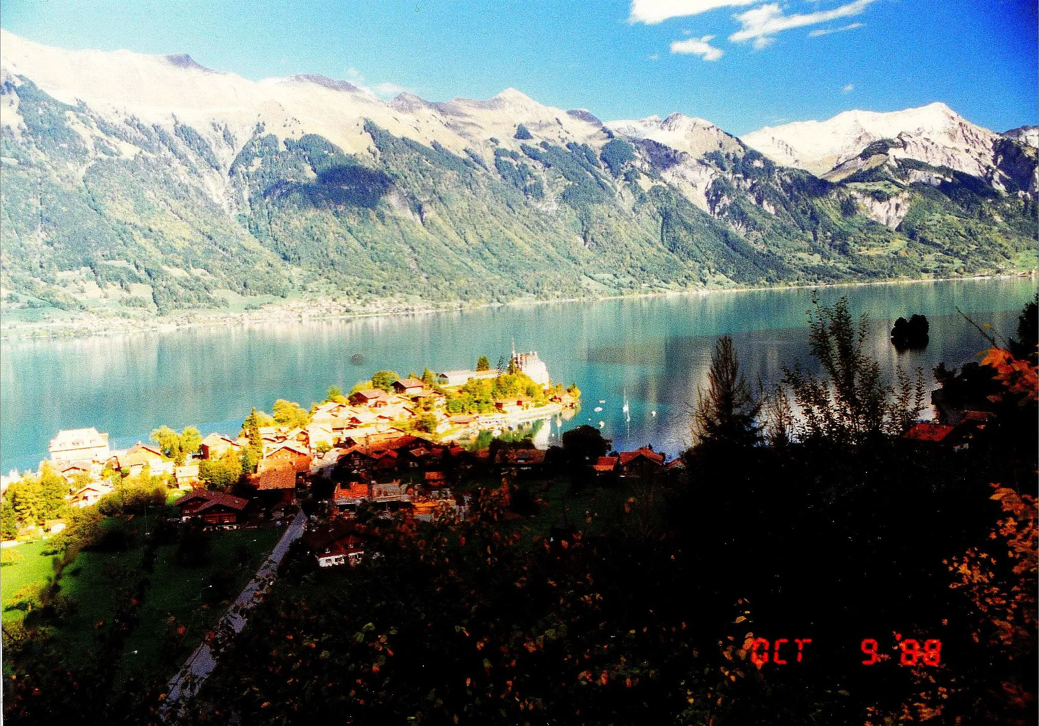 Photo showing: October Mountain View Vierwaldstätter See Les Alpes Suisse Europe - Master Earth Photography 1988 Citrone