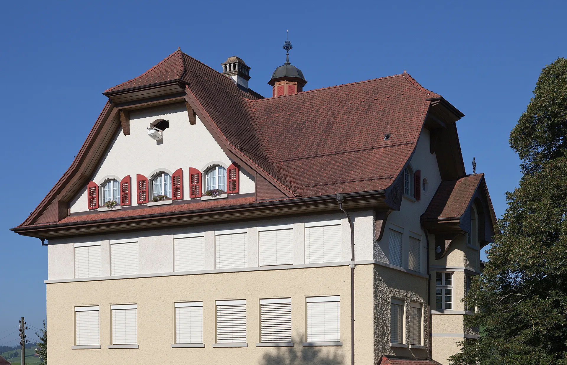 Photo showing: Schulhaus Pfrundmatt, 1913, in Entlebuch (LU)