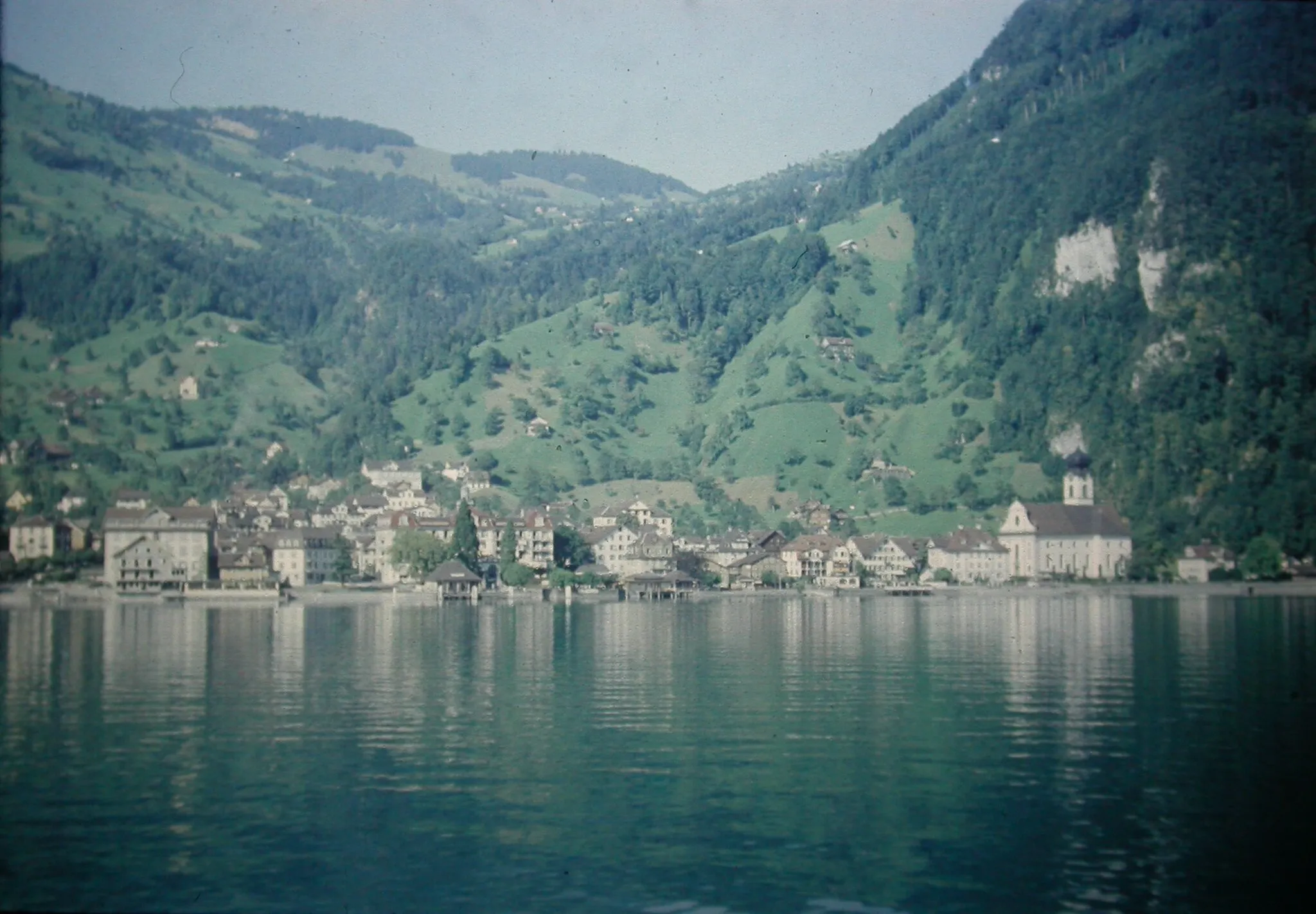 Photo showing: Gersau from the Lake