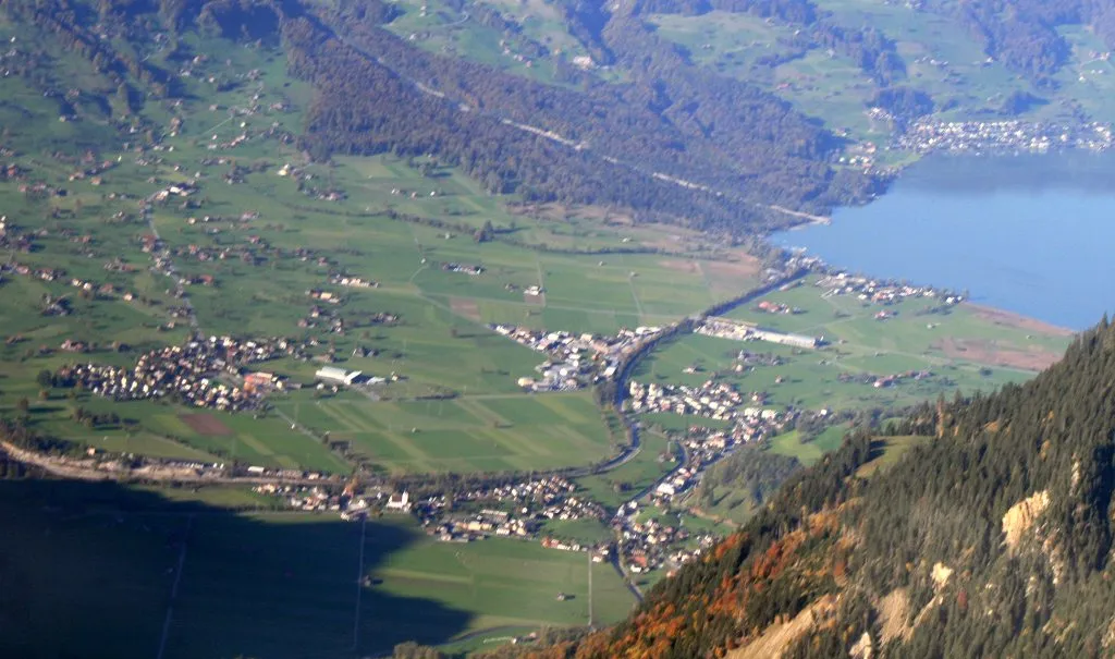 Photo showing: Giswil, Luftaufnahme