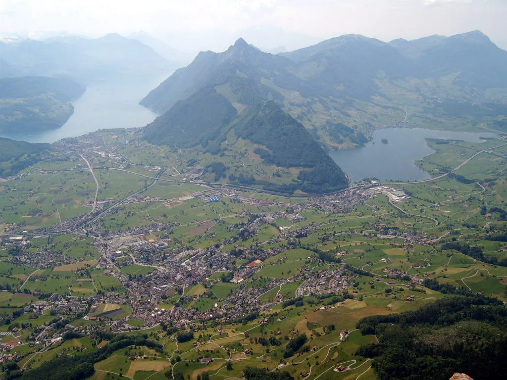 Photo showing: Schwyz with Lake Lucerne, Mount Rigi and Lake Lauerz, seen from Grosser Mythen (Switzerland)