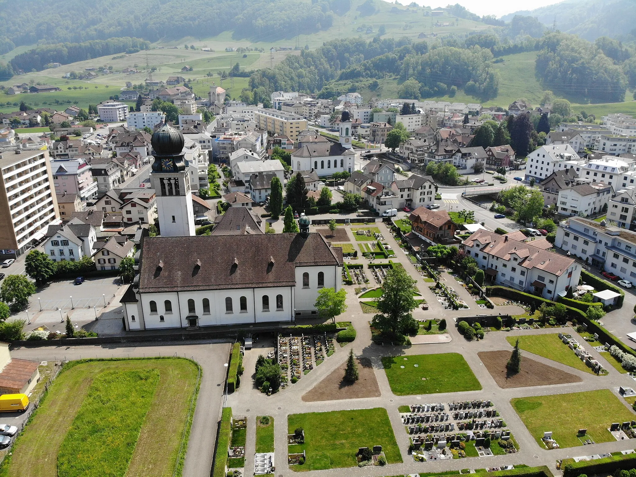 Photo showing: Drohnenaufnahme der Katholischen Kirche Siebnen