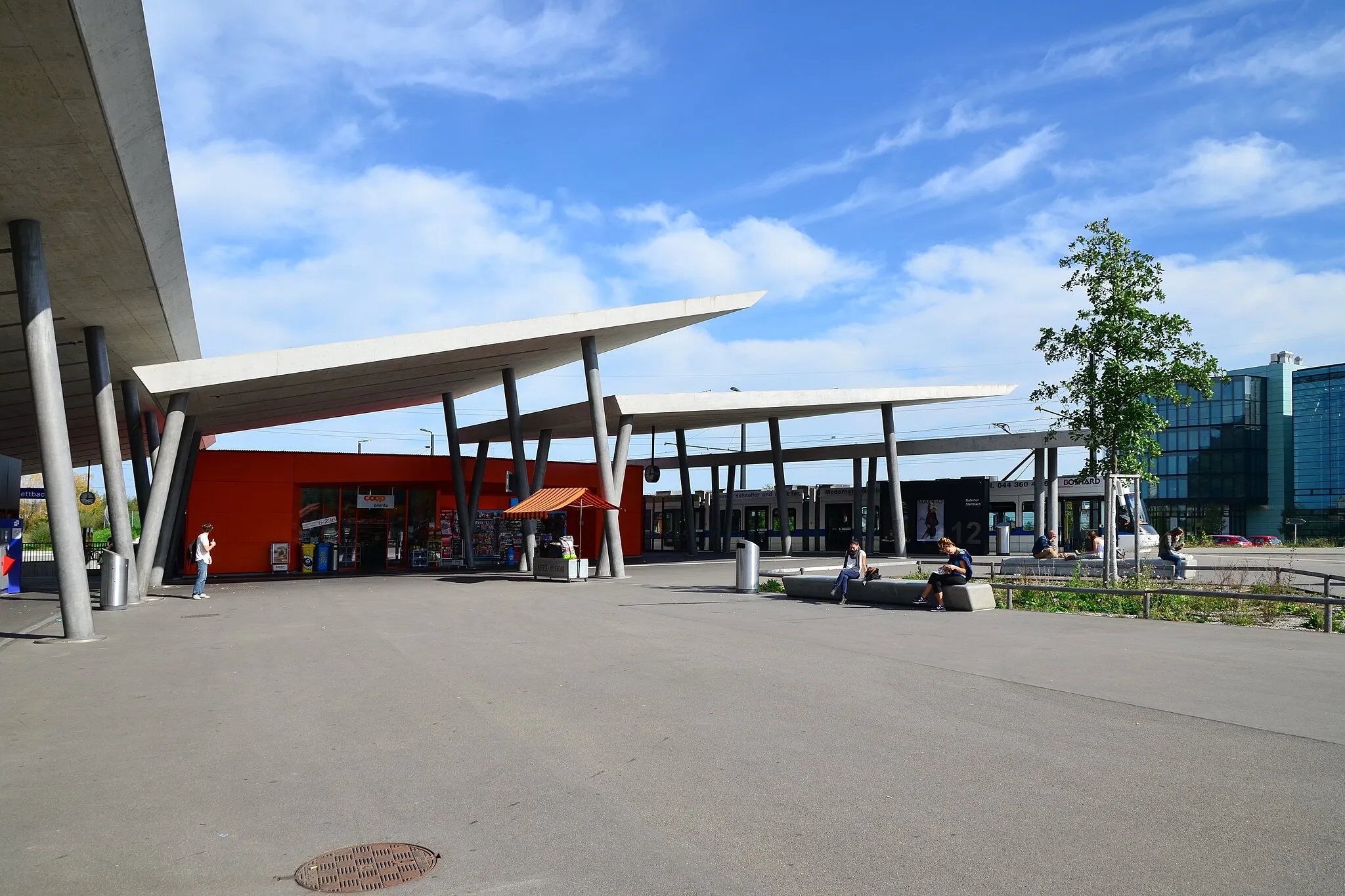 Photo showing: Bahnhof Stettbach in Zürich-Stettbach (Switzerland)