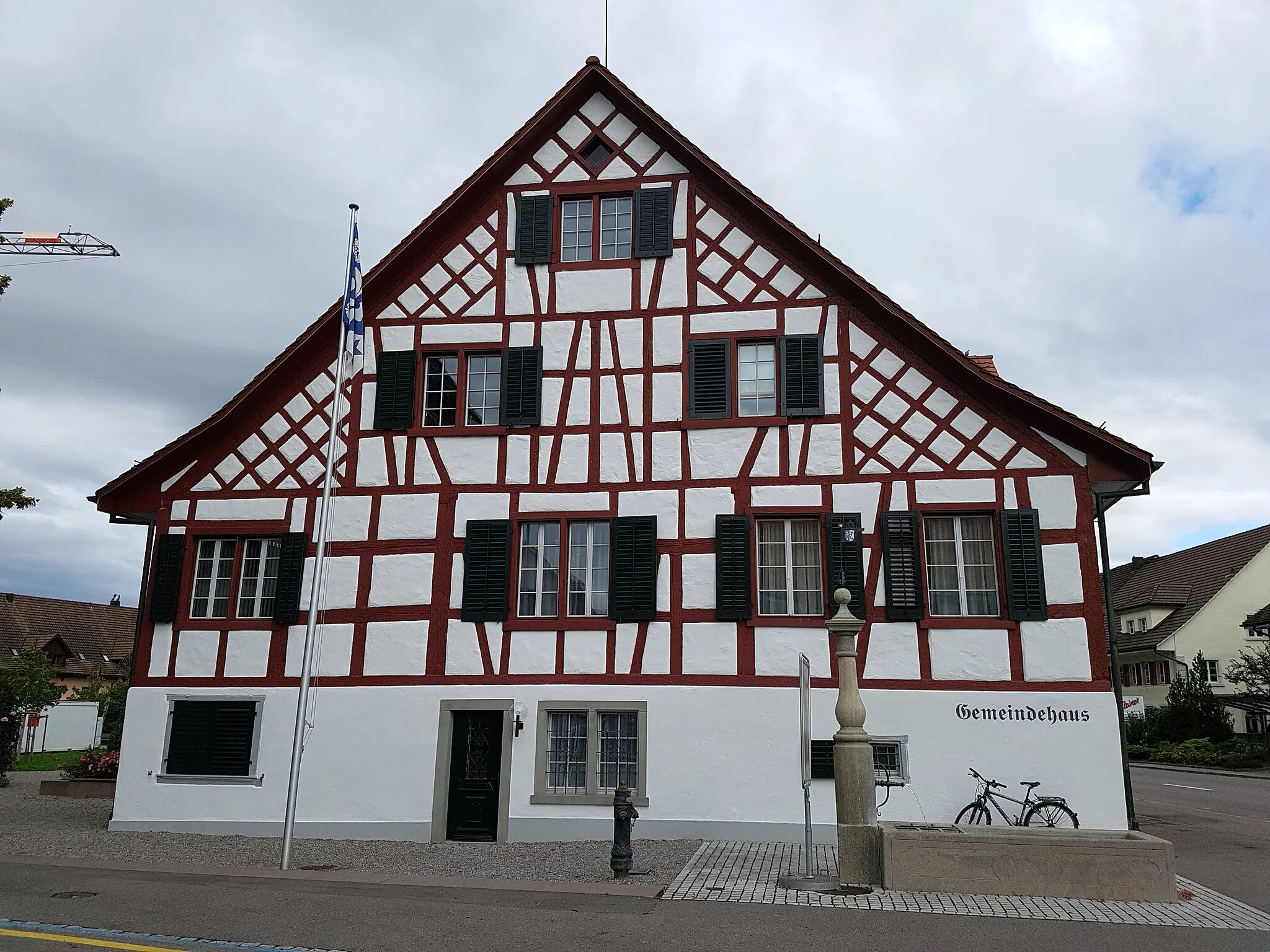 Photo showing: Gemeindehaus der Gemeinde Fehraltorf (Kanton Zürich).