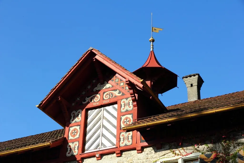 Photo showing: Detail of the old Castle