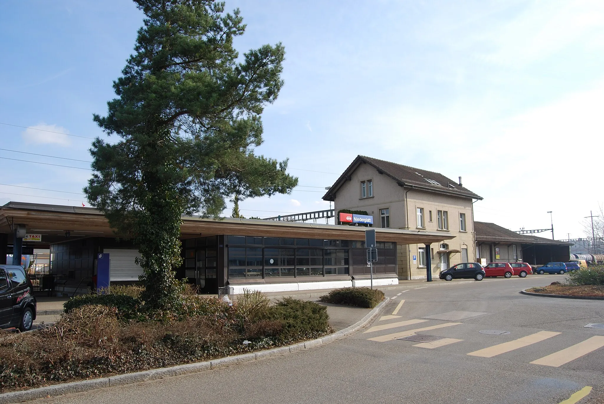 Photo showing: Train station of Niederglatt, canton of Zürich, Switzerland