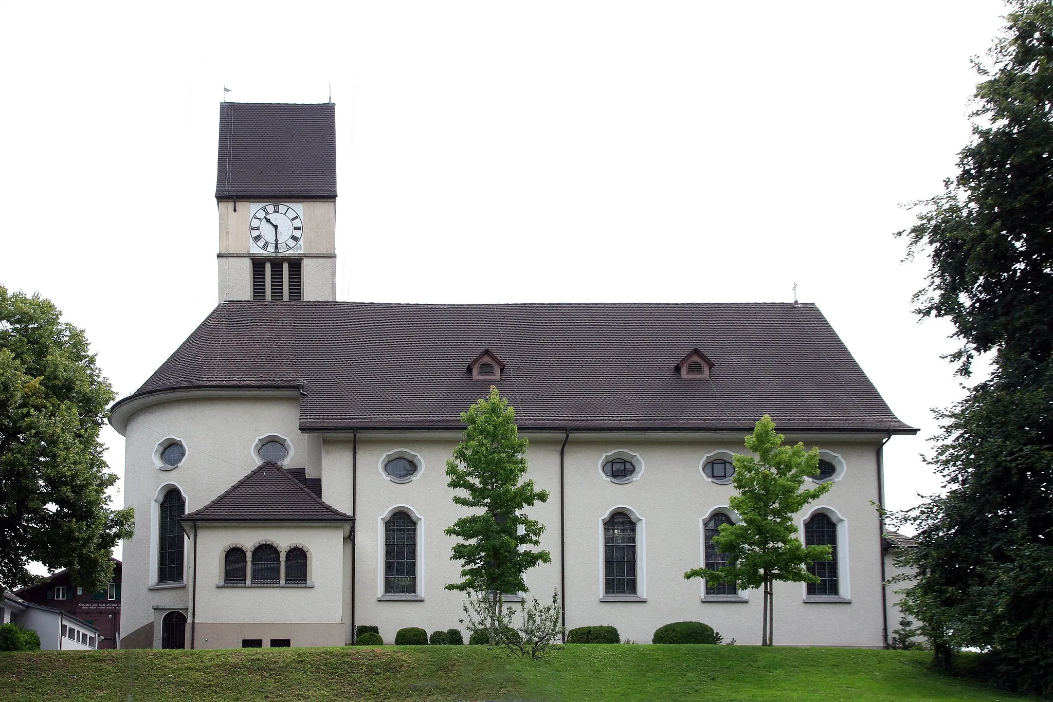 Photo showing: Römisch-katholische Pfarrkirche Richterswil, Ansicht von Nordwesten