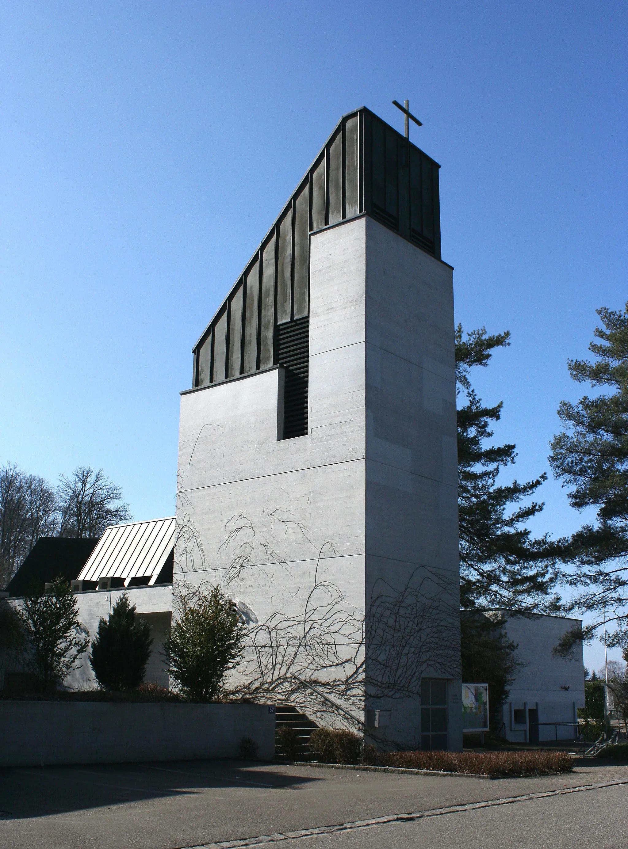 Photo showing: Römisch-katholische Pfarrkirche St. Martin Seuzach