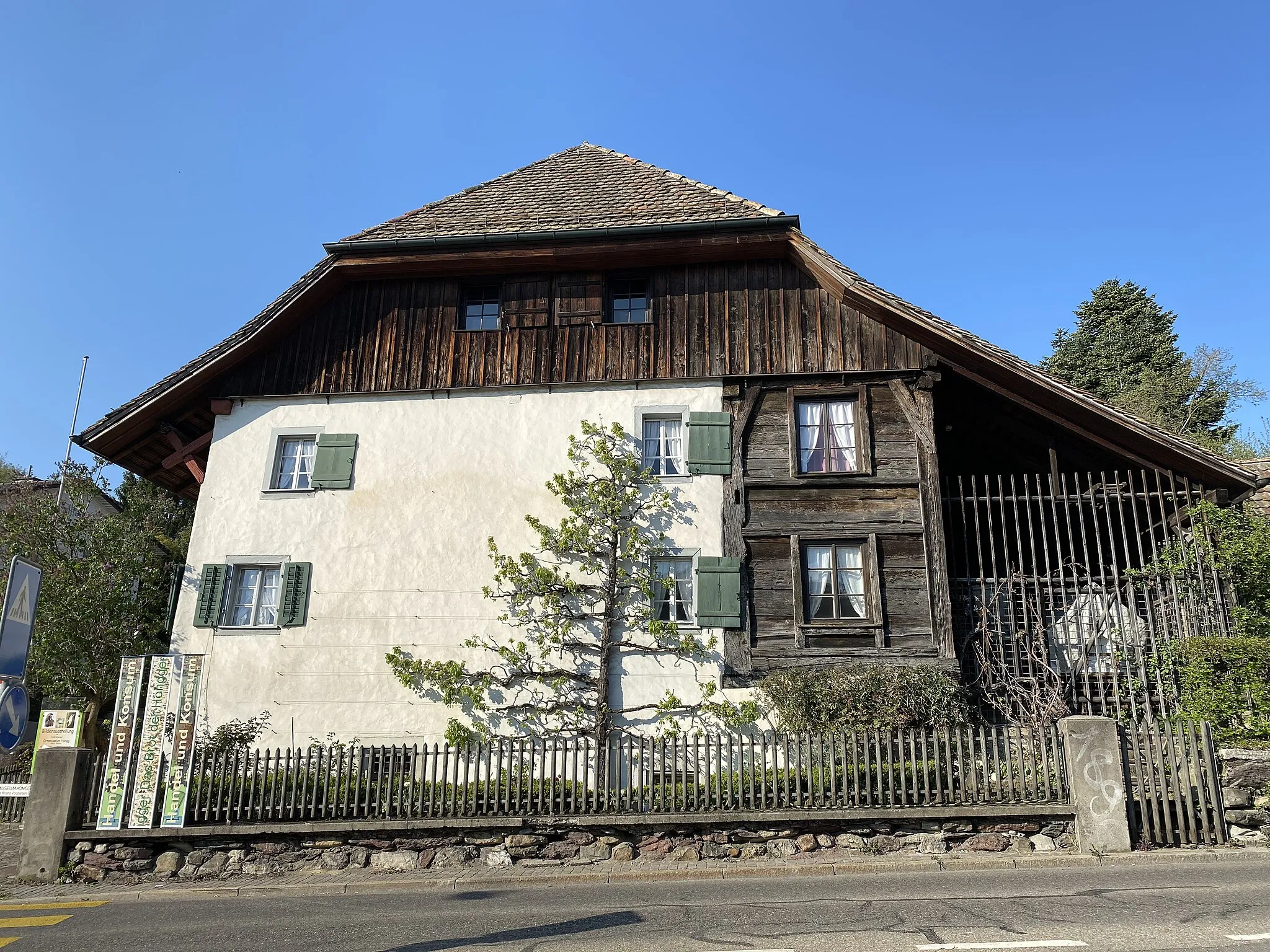 Photo showing: Haus zum Kranz, Ortsmuseum Höngg, Zurich, Switzerland