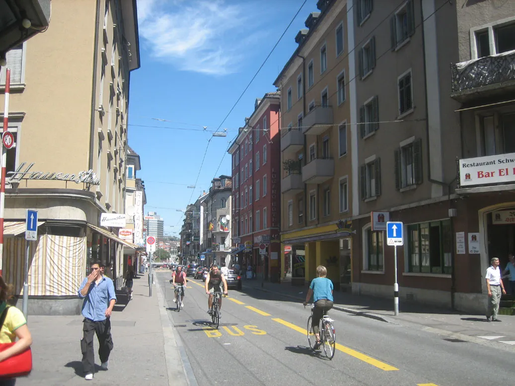 Photo showing: Langstrasse view toward Limmatplatz