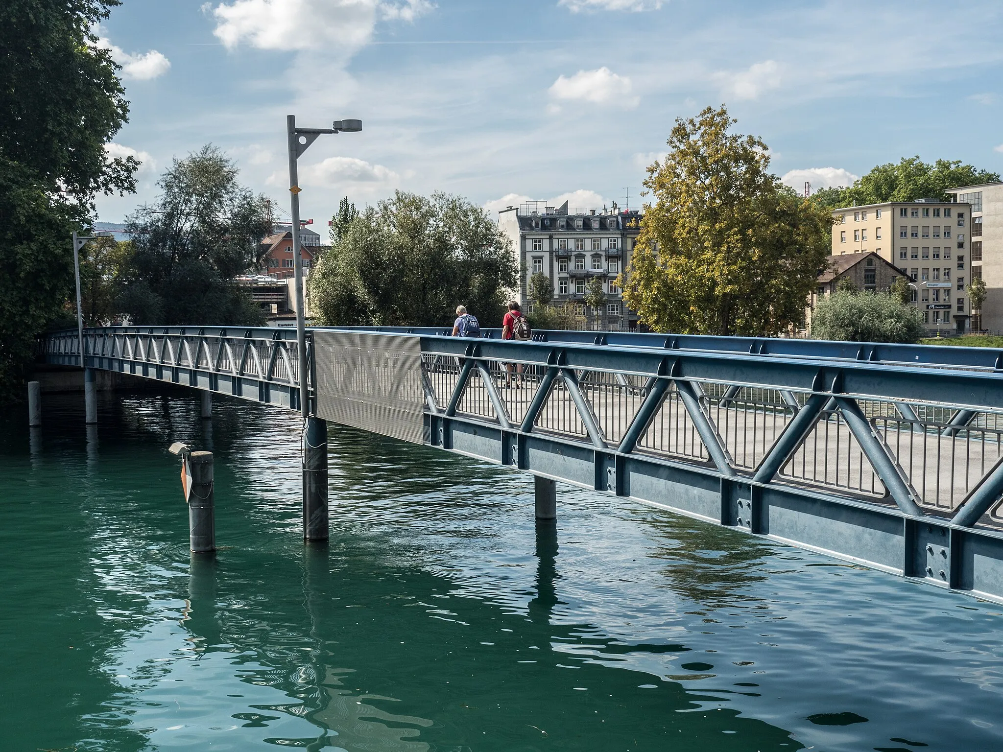 Photo showing: Drahtschmidli Pedestrian Bridge over the Limmat River, Zurich Unterstrass - Zurich Altstadt, Canton of Zurich, Switzerland