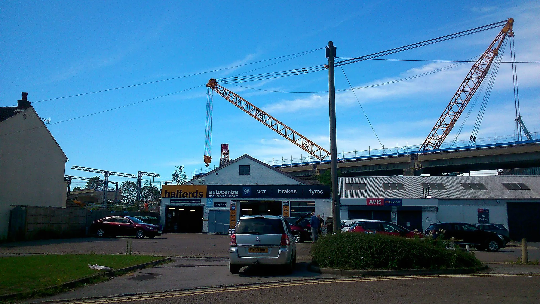 Photo showing: Work on the replacement of the Bletchley Flyover, Bletchley, England.