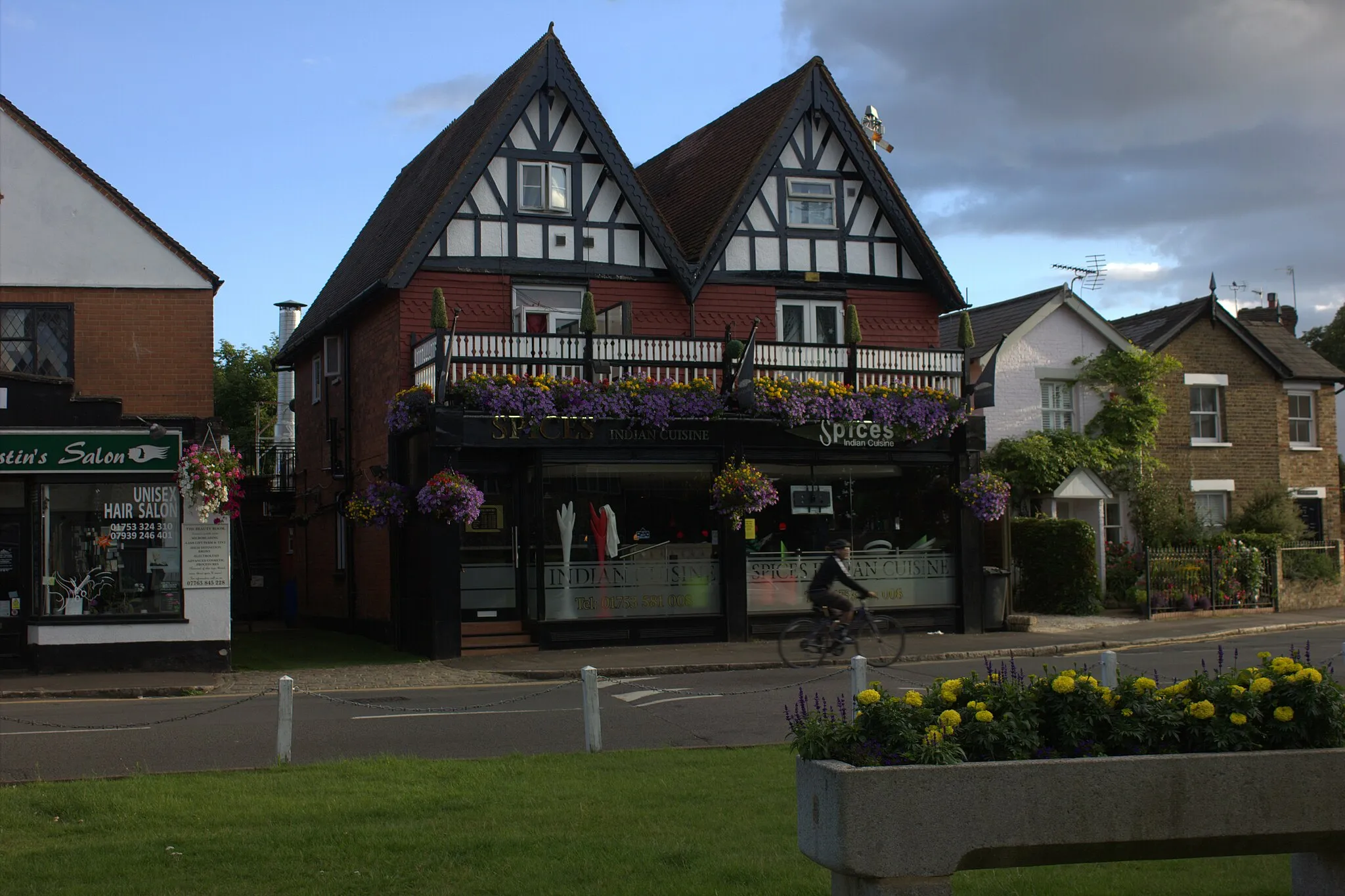 Photo showing: Spices restaurant on the Green at Datchet