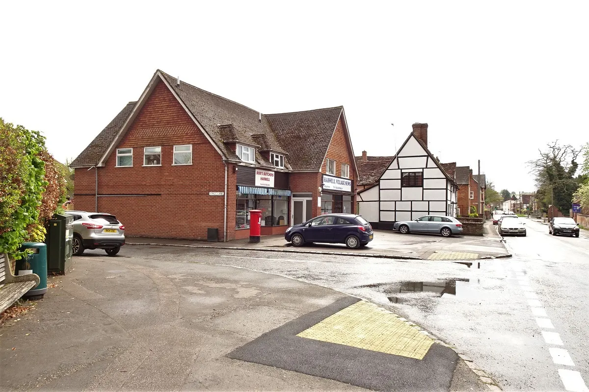 Photo showing: Bob's Butchers and Harwell Village Newsagent shops, Harwell,Oxfordshire