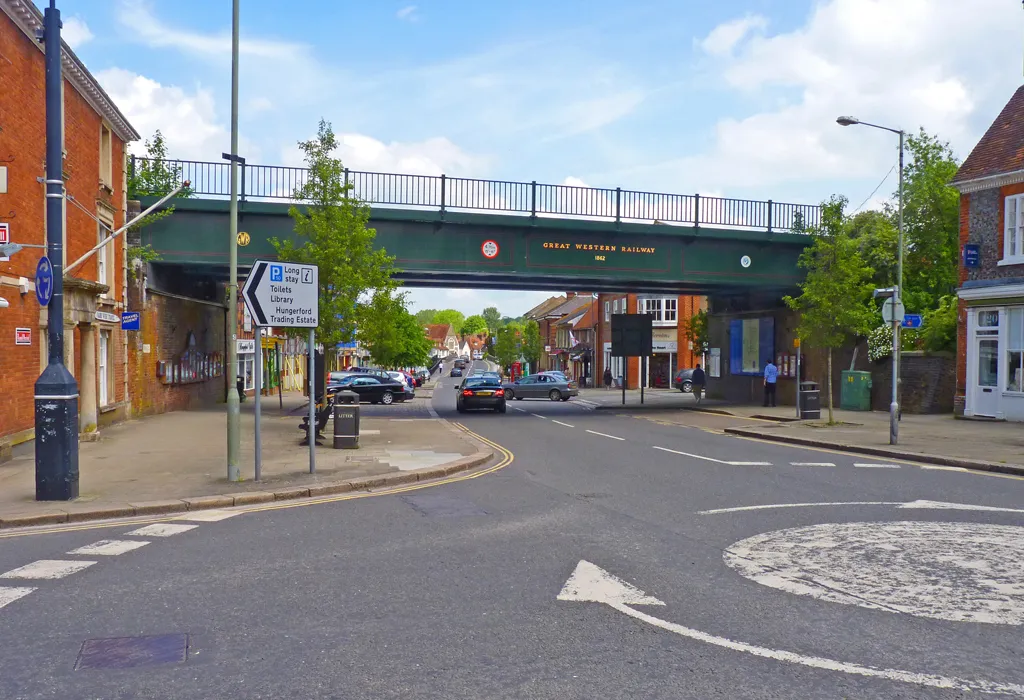 Photo showing: Railway Bridge at Hungerford